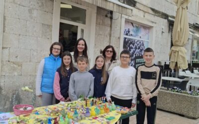Održan prvi uskrsni sajam naše učeničke zadruge Majčina dušica